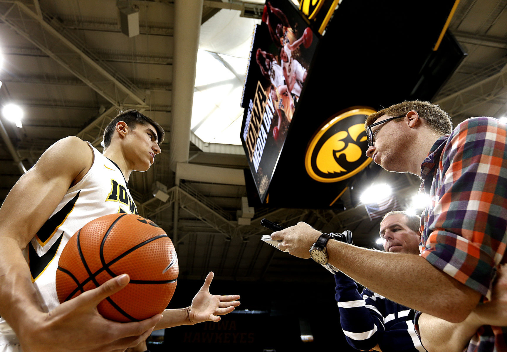 101617-hawkeyes-003
